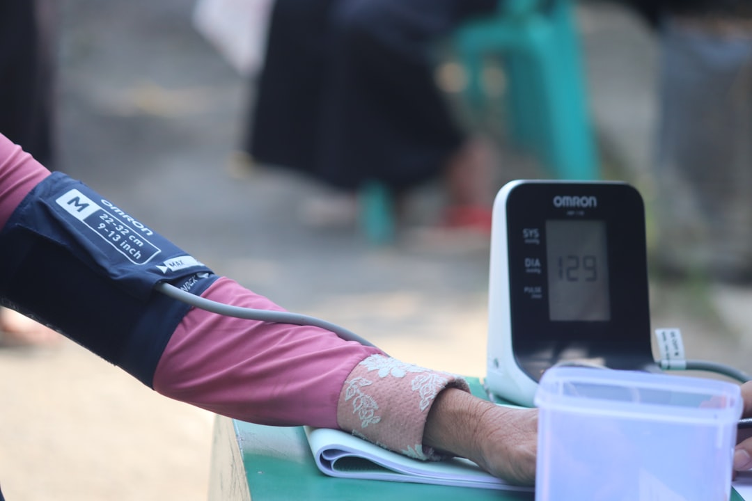 Photo blood pressure monitor